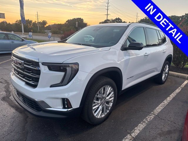 Used 2024 GMC Acadia Elevation FWD image 3