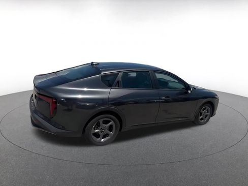 Used 2025 Kia K4 FWD image 16