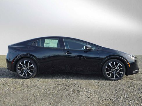 New 2025 Toyota Prius XSE Premium image 2