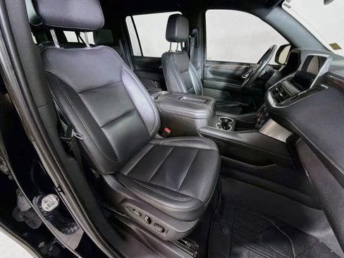 Used 2021 Chevrolet Suburban Z71 AWD/4WD image 26