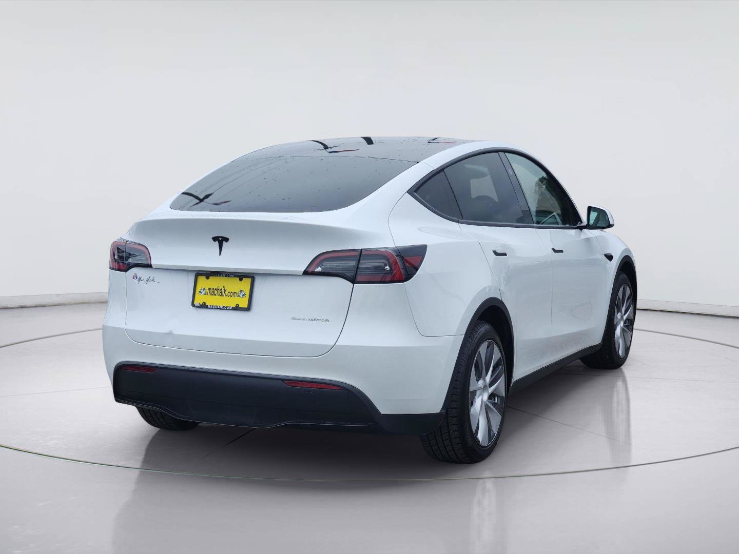 Used 2023 Tesla Model Y Long Range AWD/4WD image 5