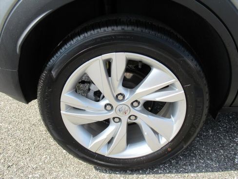 Used 2024 Buick Encore GX Preferred w/ Comfort Package FWD image 8