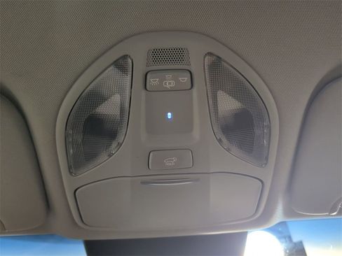 Used 2017 Hyundai Santa Fe Limited image 24