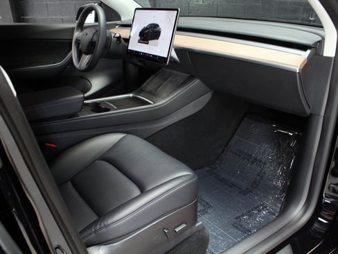 Used 2022 Tesla Model Y Performance AWD/4WD image 47