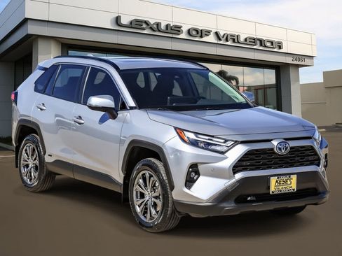 Used 2024 Toyota RAV4 XLE Premium w/ Weather Package AWD/4WD image 5