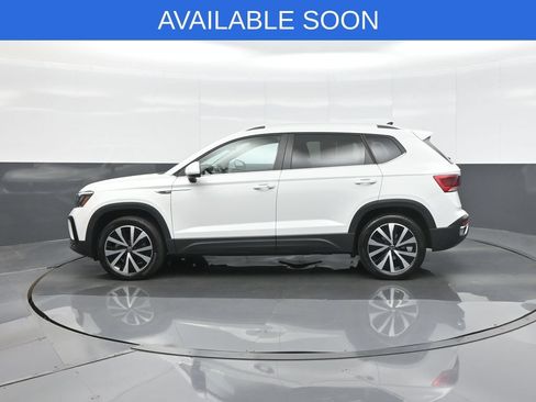 Used 2022 Volkswagen Taos SE AWD/4WD image 4