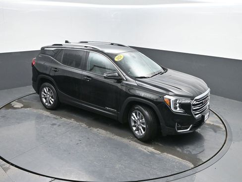 Used 2024 GMC Terrain SLT image 41