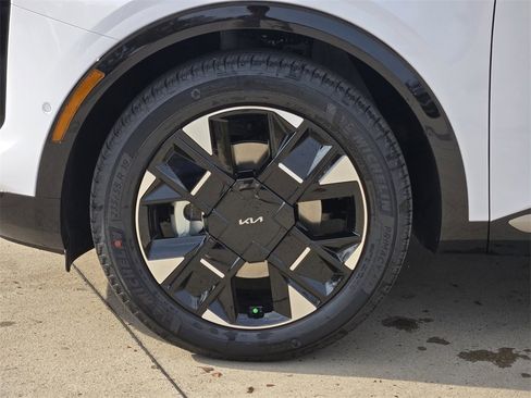 New 2026 Kia Sportage SX image 8