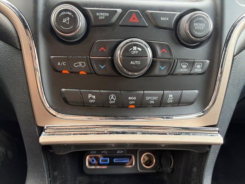 Used 2017 Jeep Grand Cherokee Laredo AWD/4WD image 20