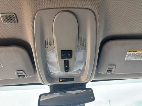 Used 2017 GMC Terrain SLE FWD image 19