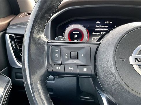 Used 2021 Nissan Rogue Platinum AWD/4WD image 19