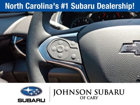 Used 2023 Chevrolet Traverse RS FWD image 19