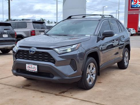 Certified 2024 Toyota RAV4 LE AWD/4WD image 3