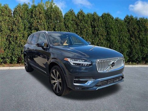 Used 2024 Volvo XC90 B6 Ultimate w/ Protection Package Premier image 3