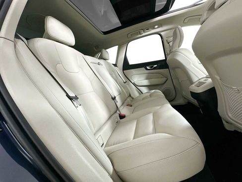 Used 2025 Volvo XC60 B5 Plus w/ Protection Package Premier image 25