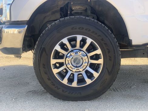 Used 2021 Ford F250 Lariat w/ Lariat Value Package AWD/4WD image 32
