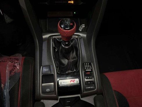 Used 2017 Honda Civic Type R image 42
