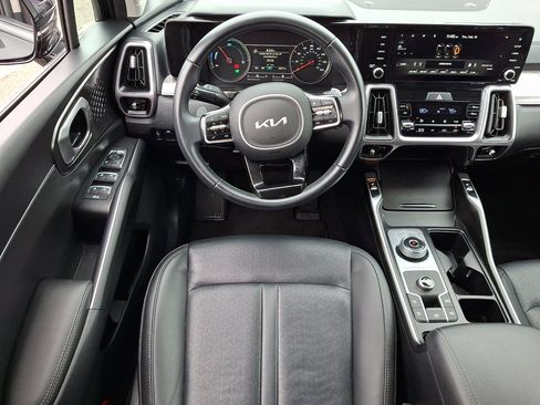 Used 2022 Kia Sorento S image 22