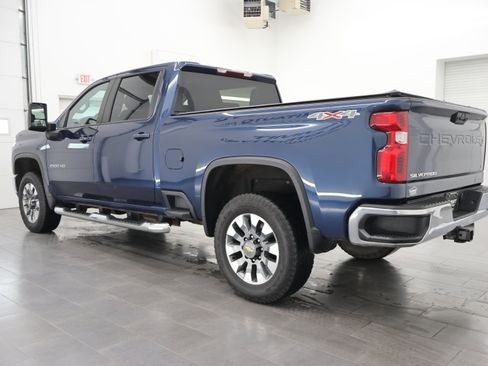 Used 2023 Chevrolet Silverado 2500 LT AWD/4WD image 6