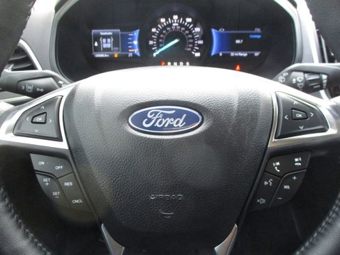 Used 2024 Ford Edge SEL w/ Convenience Package image 16