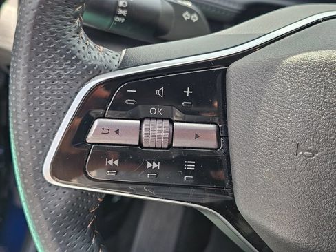Used 2024 Nissan Ariya AWD image 26