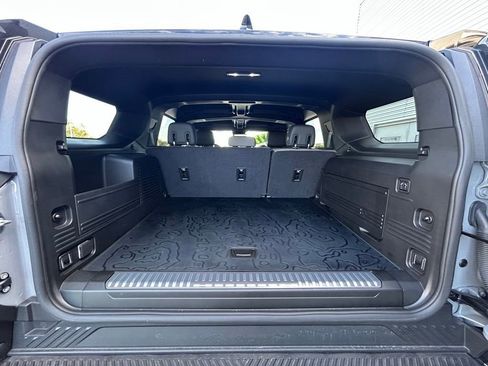 Used 2025 GMC Hummer EV 2X image 61