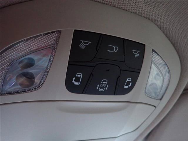 Used 2019 Chrysler Pacifica Touring-L FWD image 24