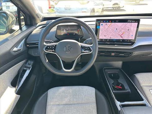 Used 2024 Volkswagen ID.4 Pro image 10