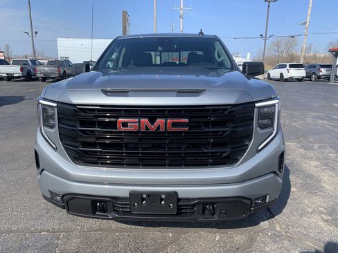 Used 2025 GMC Sierra 1500 Elevation w/ Preferred Package image 4