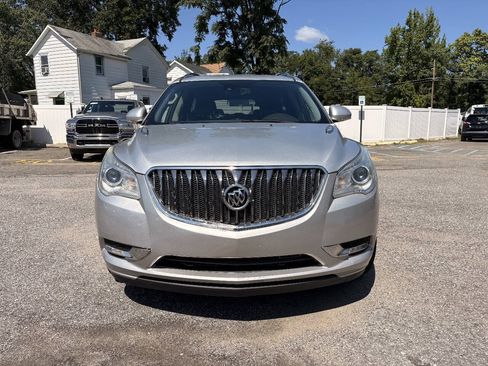 Used 2017 Buick Enclave Leather FWD image 3