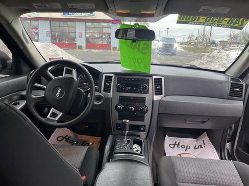 Used 2009 Jeep Grand Cherokee Laredo image 14