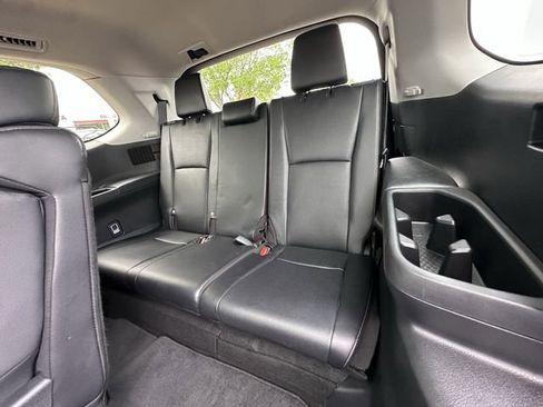Used 2024 Toyota Grand Highlander AWD image 31
