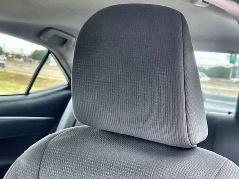 Used 2016 Toyota Corolla L FWD image 25