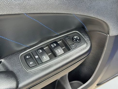 Used 2019 Dodge Charger R/T w/ Blacktop Package RWD image 19