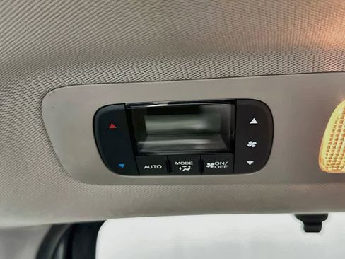 Used 2014 Honda Odyssey Touring Elite image 13