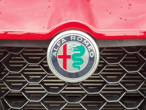 Used 2023 Alfa Romeo Stelvio Sprint RWD image 61