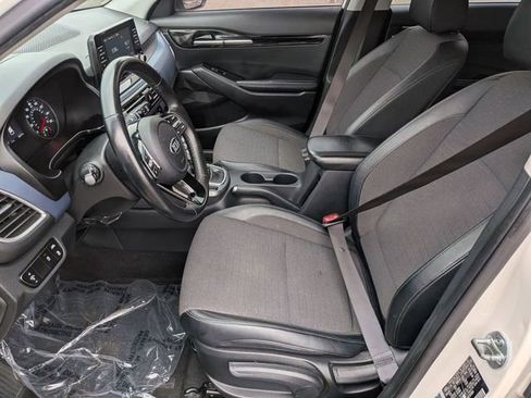 Used 2021 Kia Seltos S FWD image 12