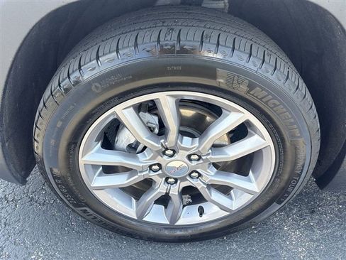 Certified 2024 GMC Terrain SLT AWD/4WD image 31