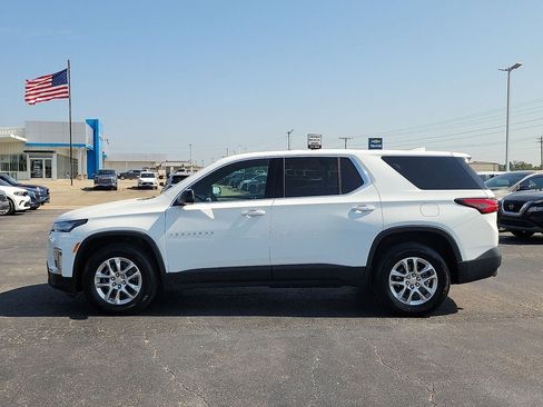 Used 2023 Chevrolet Traverse LS FWD image 3