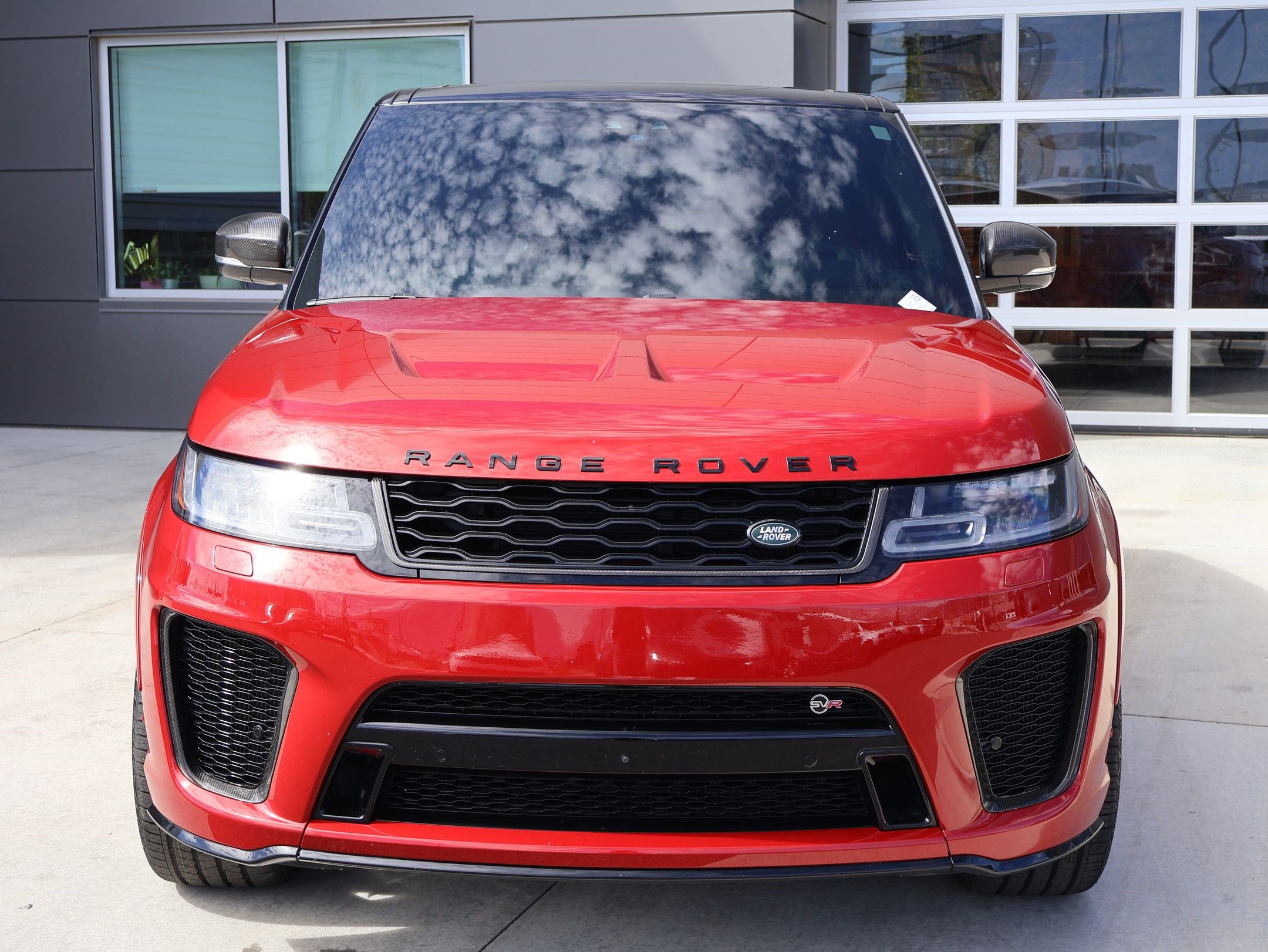 Used 2022 Land Rover Range Rover Sport SVR Carbon Edition AWD/4WD image 2