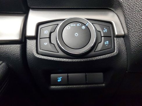 Used 2018 Ford Explorer XLT w/ Equipment Group 202A image 29