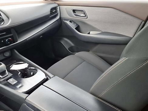 Certified 2023 Nissan Rogue S image 32