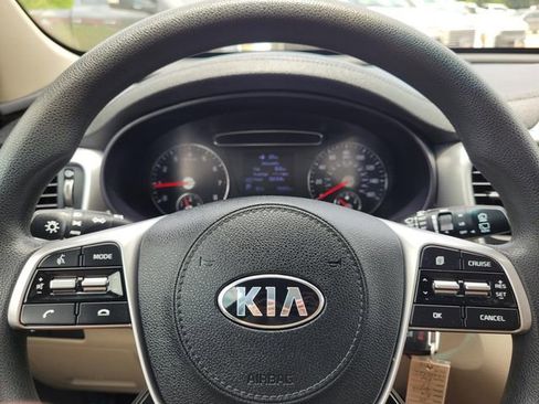 Used 2020 Kia Sorento LX AWD/4WD image 29