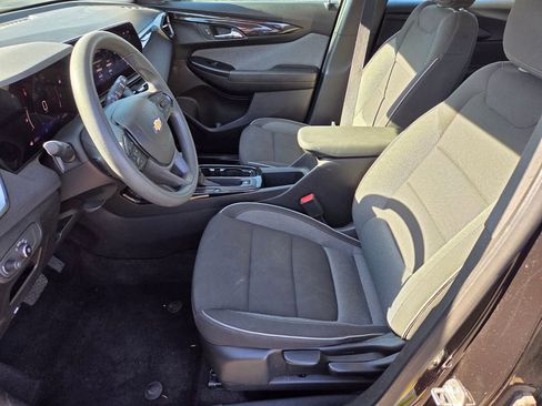Used 2024 Chevrolet TrailBlazer LS FWD image 10