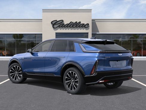 New 2026 Cadillac Lyriq Sport AWD/4WD image 27
