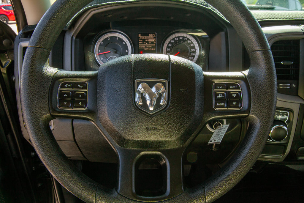 Used 2018 RAM 1500 Express RWD image 14