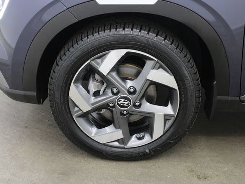 Used 2024 Hyundai Venue Limited FWD image 27