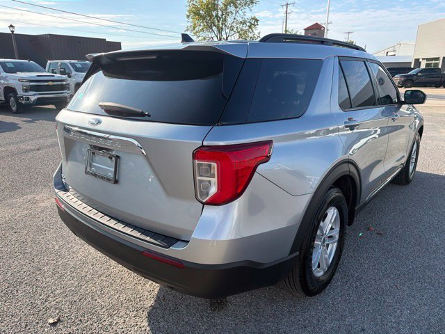 Used 2024 Ford Explorer XLT RWD image 5