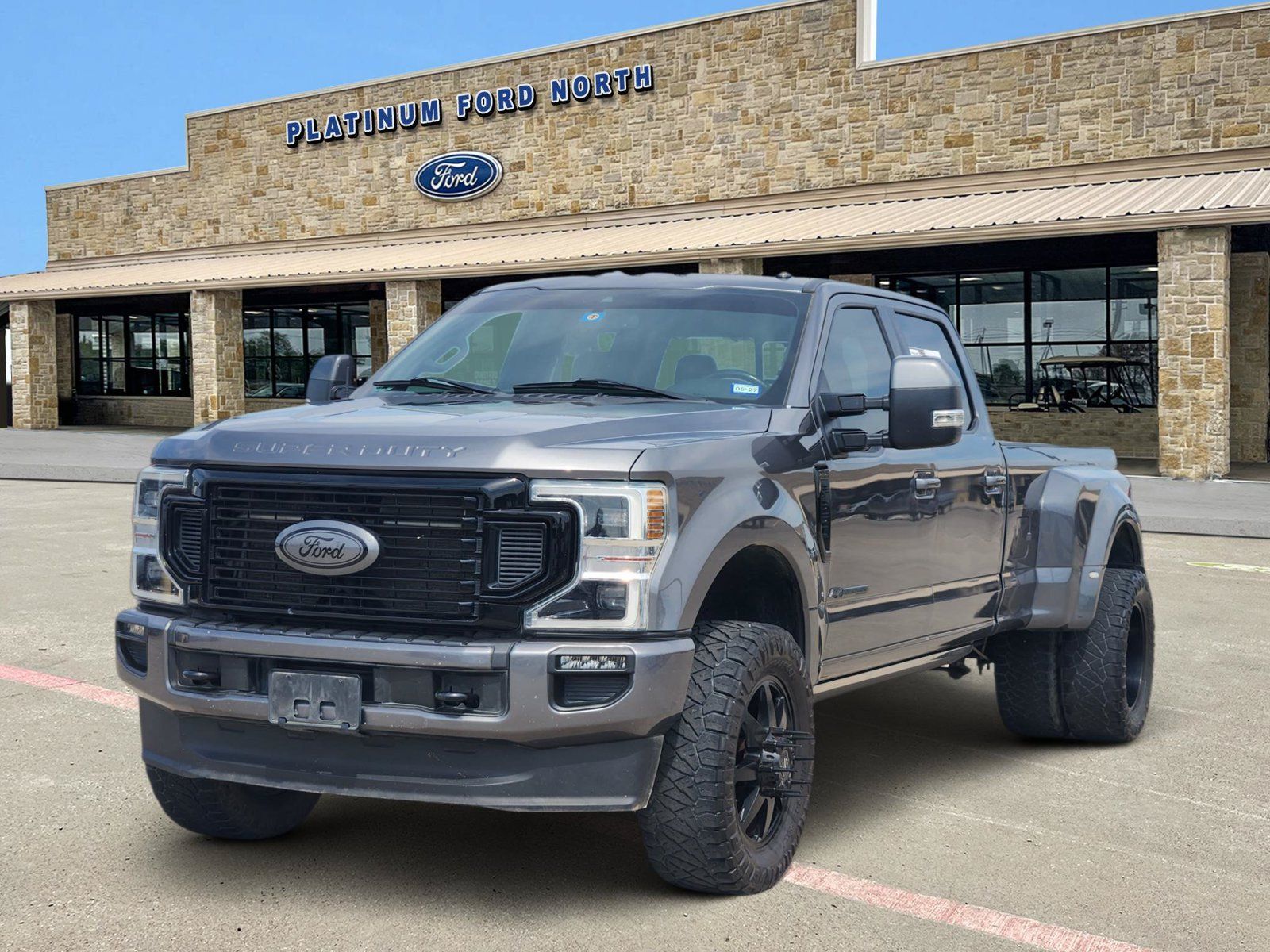 Used 2022 Ford F350 Lariat w/ Lariat Ultimate Package AWD/4WD image 2