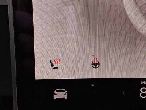 Used 2021 Tesla Model Y Long Range image 25